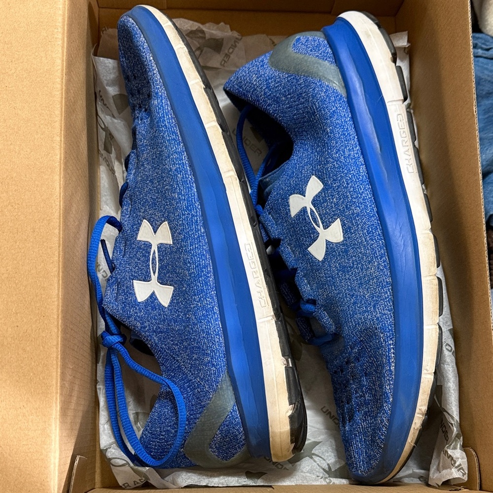 Under Armour Men’s size 12 blue speedform training shoes